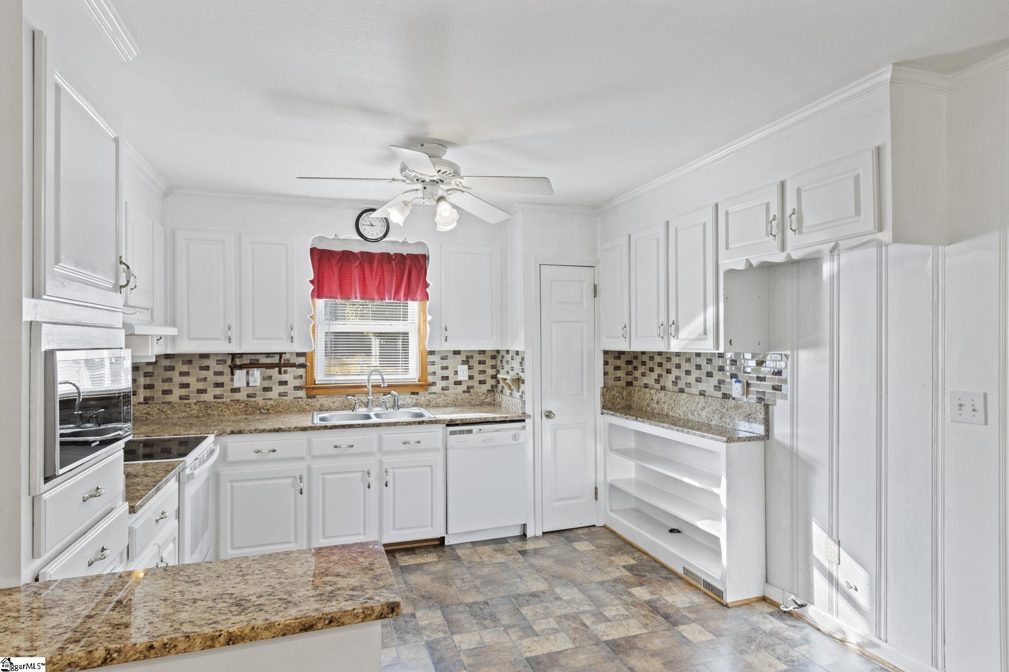 2512 Brushy Creek Road Greer, SC 29650 - Photo 6 of 31