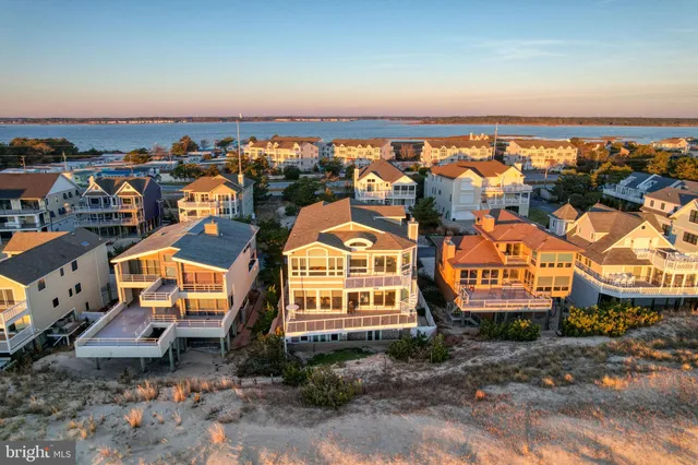$6,200,000 | 37105 Ocean Park Lane, Fenwick Island, DE 19944