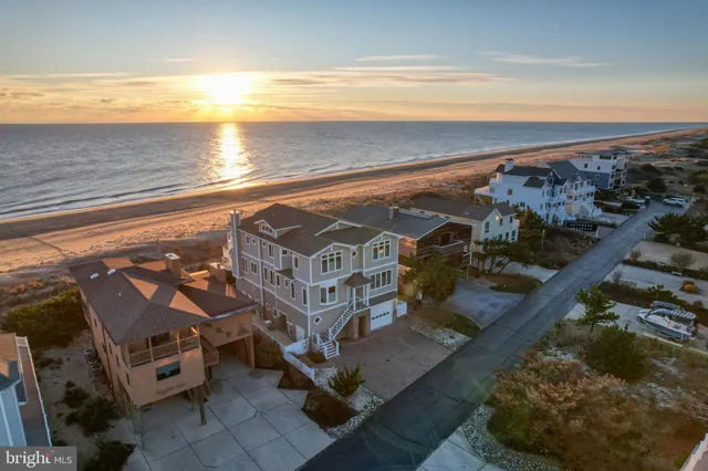 $6,200,000 | 37105 Ocean Park Lane, Fenwick Island, DE 19944