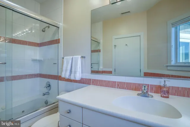 $6,200,000 | 37105 Ocean Park Lane, Fenwick Island, DE 19944