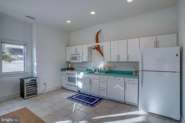 $6,200,000 | 37105 Ocean Park Lane, Fenwick Island, DE 19944