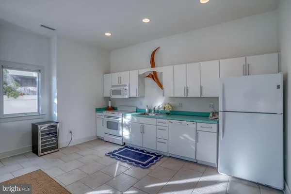 $6,200,000 | 37105 Ocean Park Lane, Fenwick Island, DE 19944