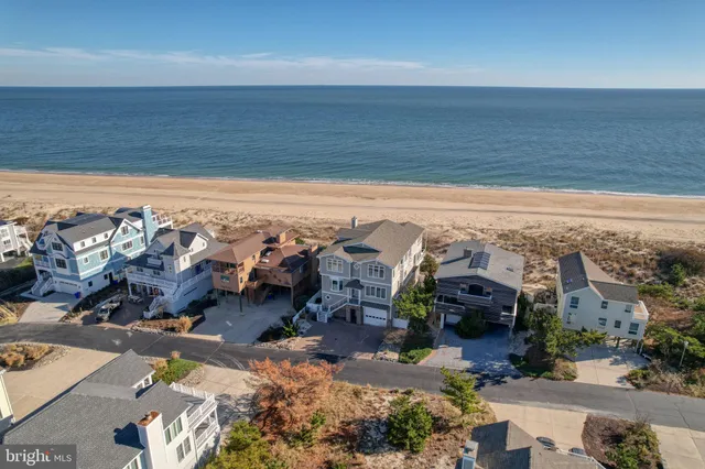 $6,200,000 | 37105 Ocean Park Lane, Fenwick Island, DE 19944