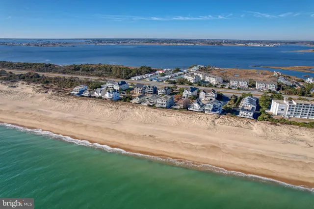 $6,200,000 | 37105 Ocean Park Lane, Fenwick Island, DE 19944
