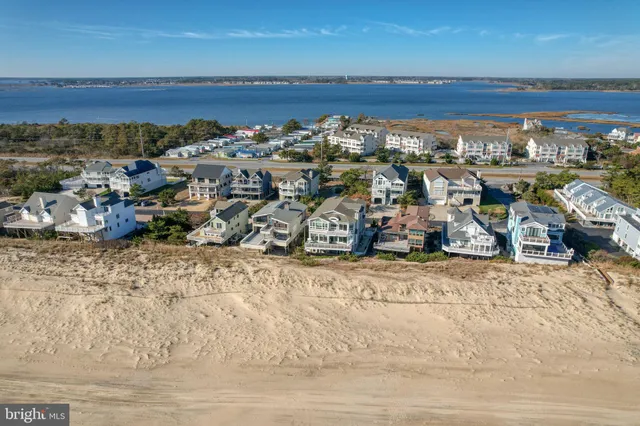 $6,200,000 | 37105 Ocean Park Lane, Fenwick Island, DE 19944
