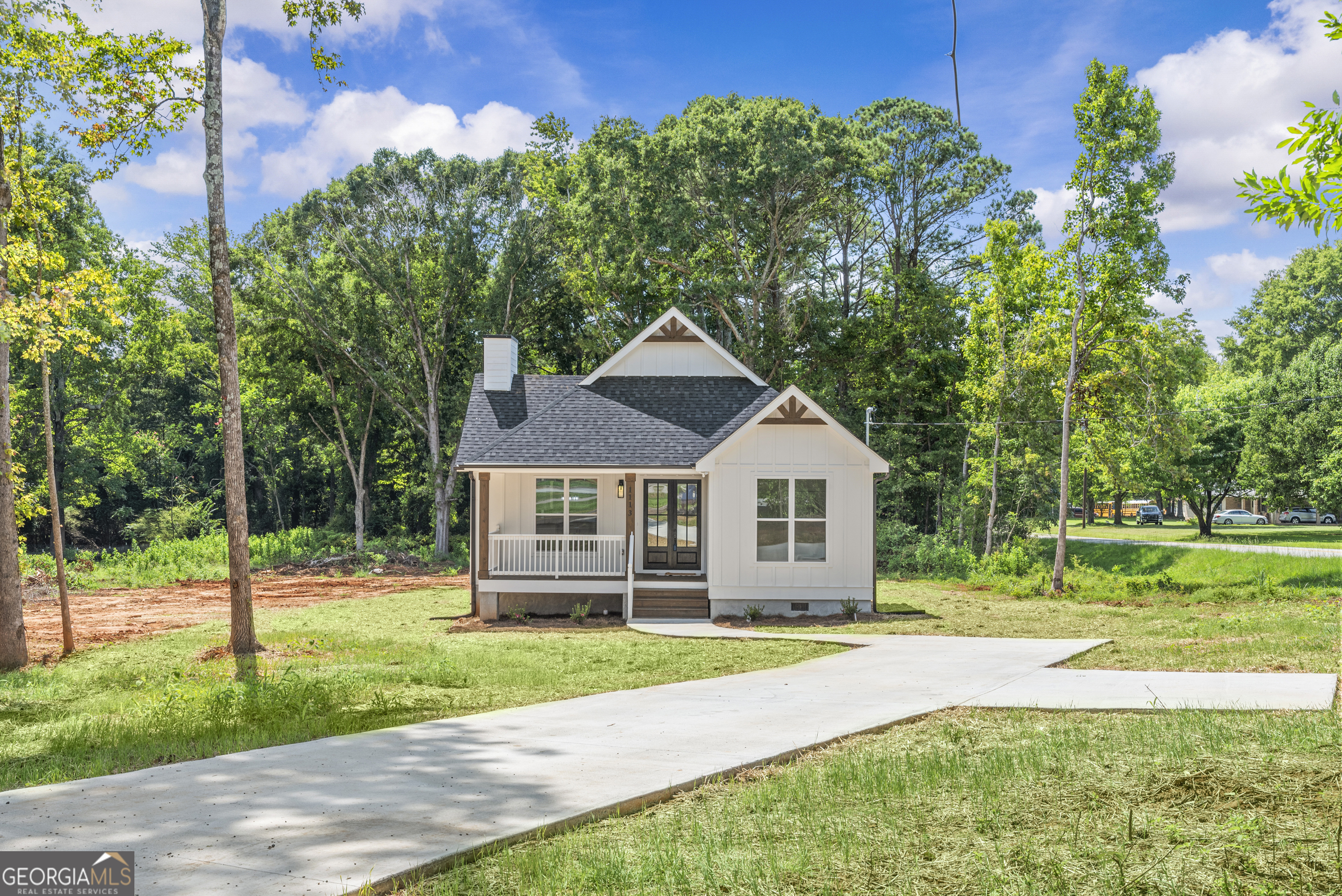 1113 Cornwall Drive Madison, GA 30650 - Photo 2 of 37