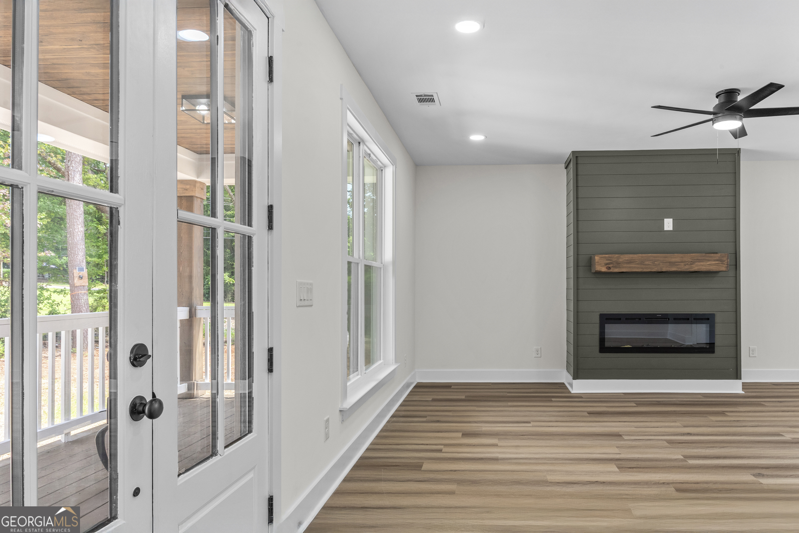 1113 Cornwall Drive Madison, GA 30650 - Photo 7 of 37