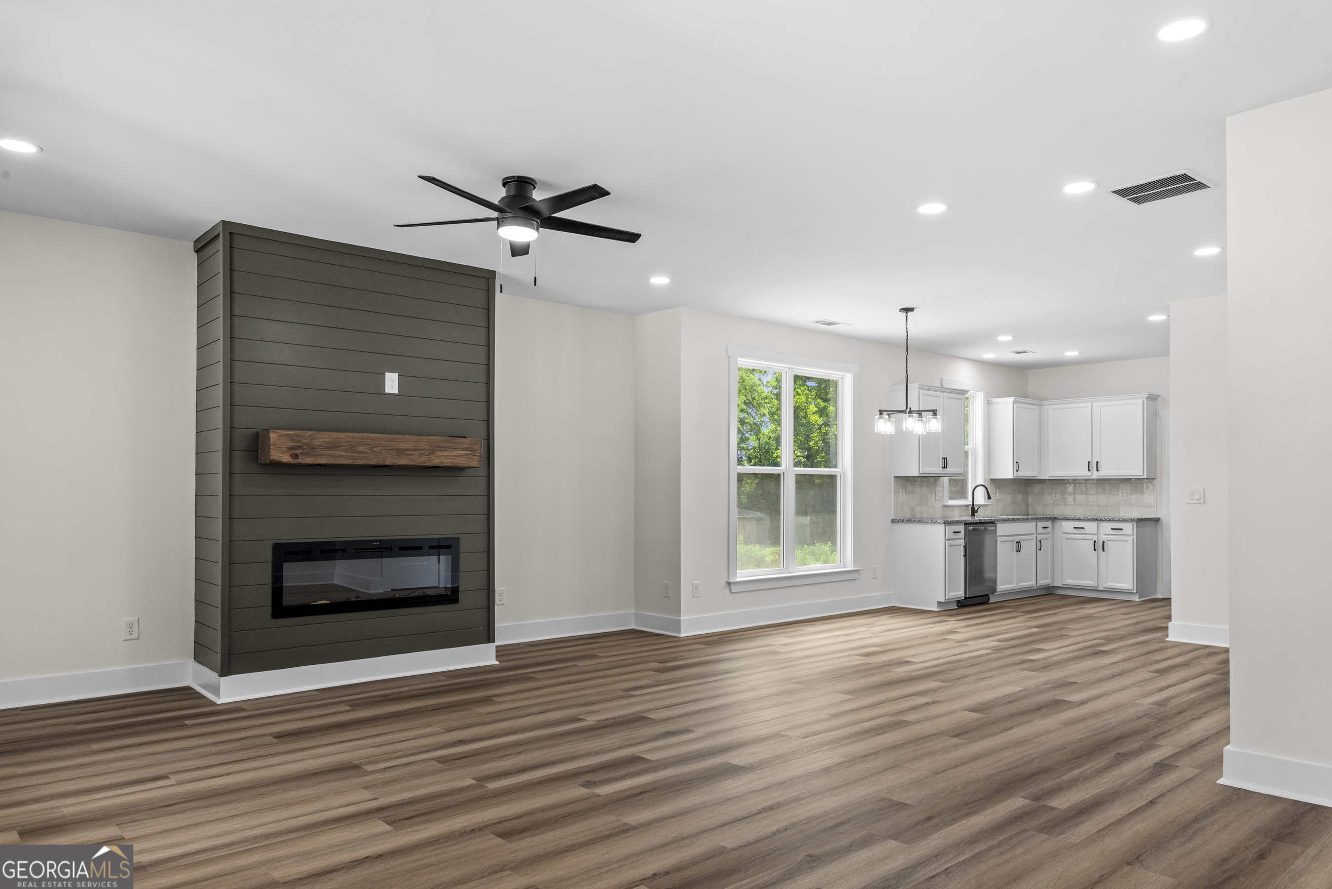 1113 Cornwall Drive Madison, GA 30650 - Photo 8 of 37