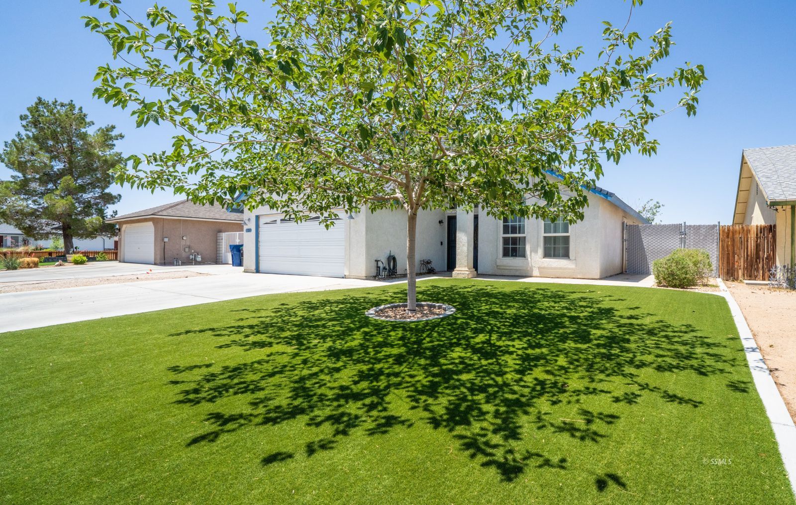 725 South Alvord Street Ridgecrest, CA 93555 - Photo 3 of 36