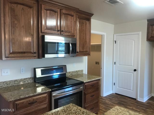 21562 Coleman Cemetery Road Moss Point, MS 39562 - Photo 8 of 25 Kitchen
