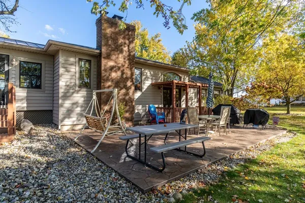 $570,000 | 3305 North 300 East, Fremont, IN 46737