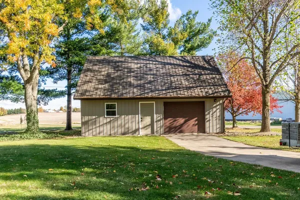 $570,000 | 3305 North 300 East, Fremont, IN 46737