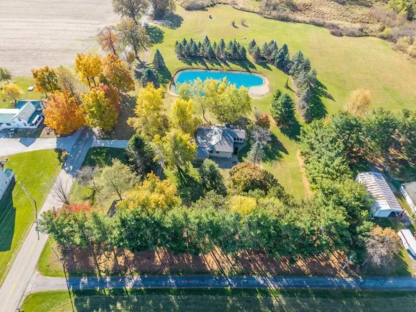 $570,000 | 3305 North 300 East, Fremont, IN 46737