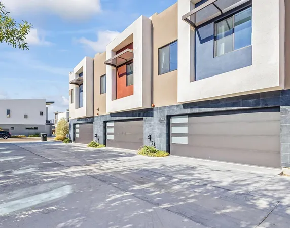 $5,195 | 3107 North 70th Street, Unit 1003, Scottsdale, AZ 85251