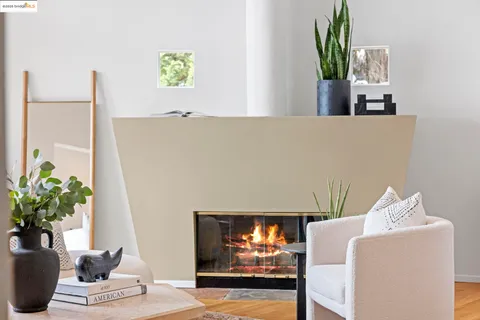 $1,395,000 | 6590 Oakwood Drive, Oakland, CA 94611