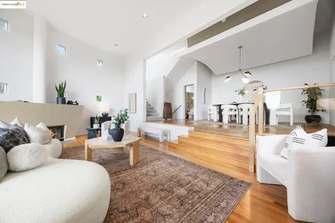 $1,395,000 | 6590 Oakwood Drive, Oakland, CA 94611