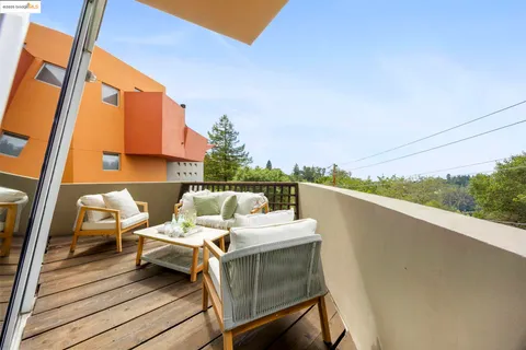 $1,395,000 | 6590 Oakwood Drive, Oakland, CA 94611