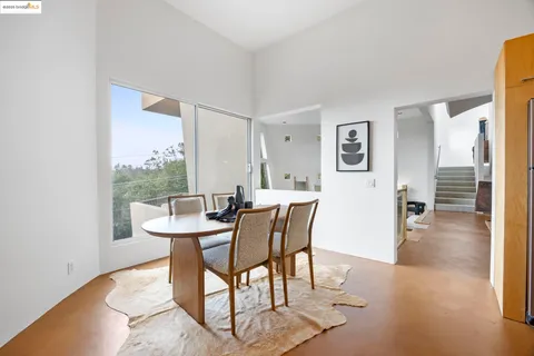 $1,395,000 | 6590 Oakwood Drive, Oakland, CA 94611