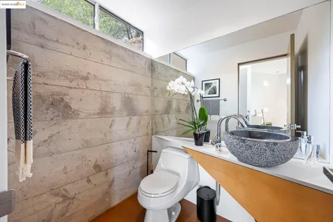 $1,395,000 | 6590 Oakwood Drive, Oakland, CA 94611