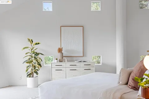 $1,395,000 | 6590 Oakwood Drive, Oakland, CA 94611