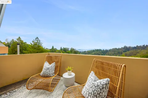 $1,395,000 | 6590 Oakwood Drive, Oakland, CA 94611