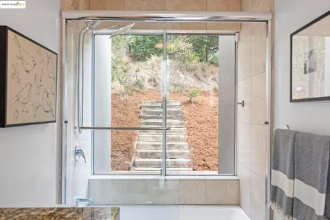 $1,395,000 | 6590 Oakwood Drive, Oakland, CA 94611