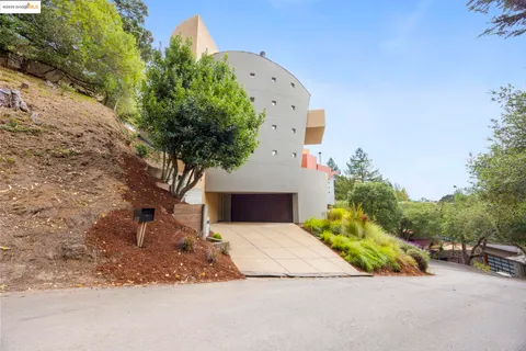 $1,395,000 | 6590 Oakwood Drive, Oakland, CA 94611