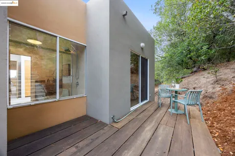 $1,395,000 | 6590 Oakwood Drive, Oakland, CA 94611