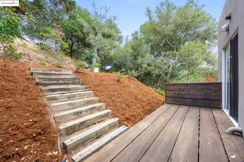 $1,395,000 | 6590 Oakwood Drive, Oakland, CA 94611