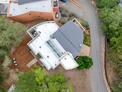 $1,395,000 | 6590 Oakwood Drive, Oakland, CA 94611