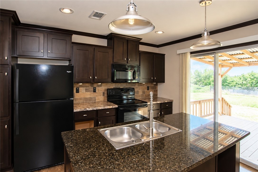 124 Farm To Market 1545 Three Rivers, TX 78071 - Photo 4 of 13 Gallery Image 4