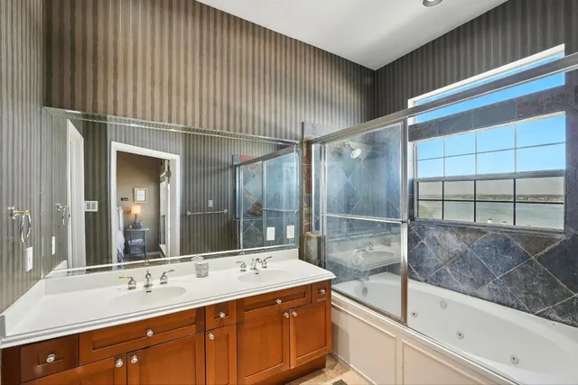 $2,700 | 2918 Ranch Road 620 North, Unit P290, Austin, TX 78734