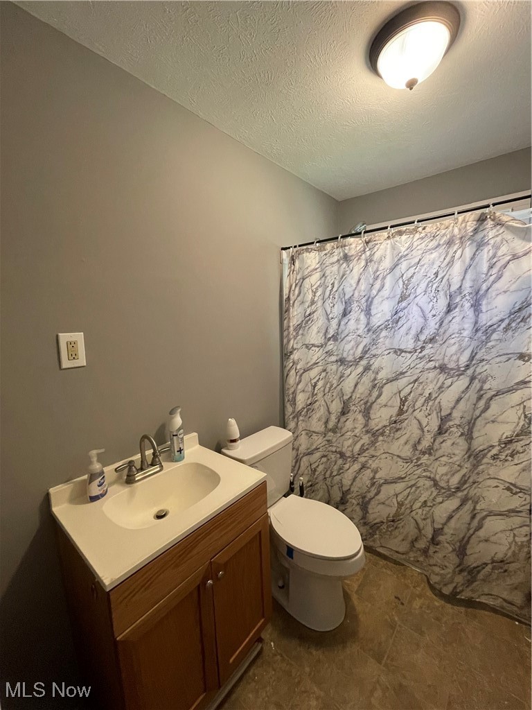 8449 Ridge Road Kinsman, OH 44428 - Photo 10 of 20 Bathroom