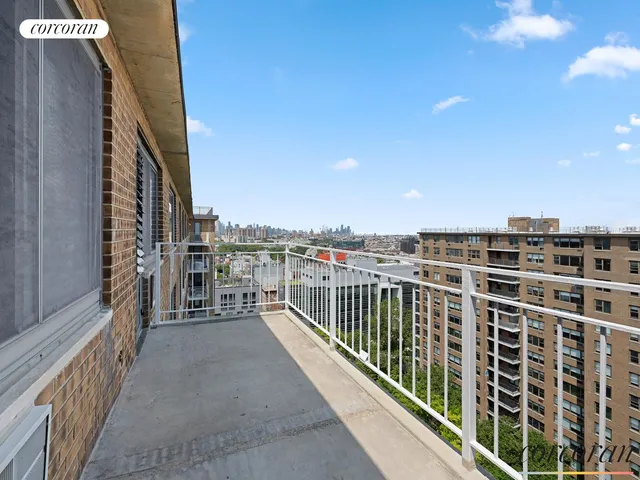 $655,000 | 195 Willoughby Avenue, Unit 1708 | Clinton Hill