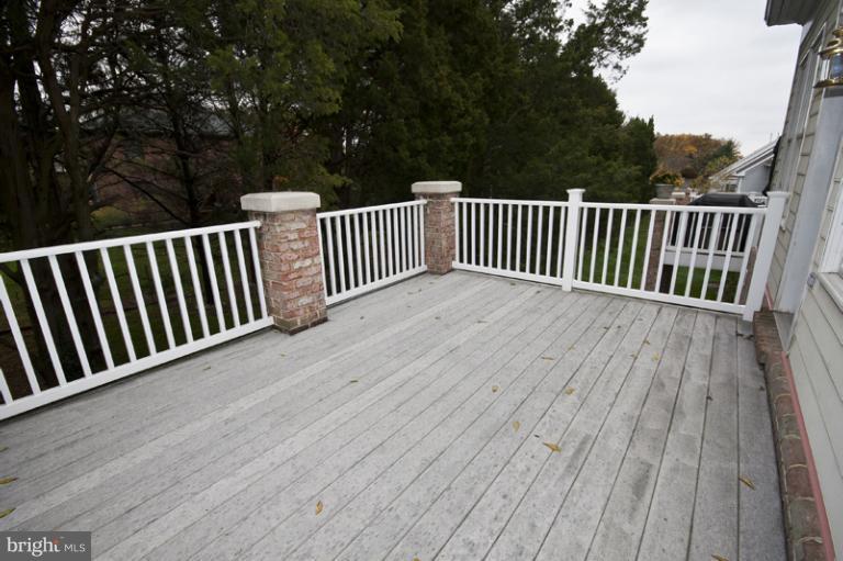 2103 Cranbourne Road Lutherville-Timonium, MD 21093 - Photo 25 of 30 Trex/vinyl deck