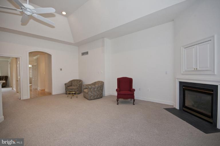 2103 Cranbourne Road Lutherville-Timonium, MD 21093 - Photo 8 of 30 Family Room/Great Room design