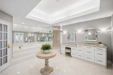 $2,999,000 | 2 Hickory Lane, Northbrook, IL 60062