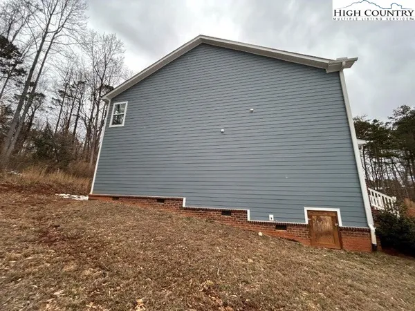 $499,900 | 5155 Mark Drive Northeast, Hickory, NC 28601