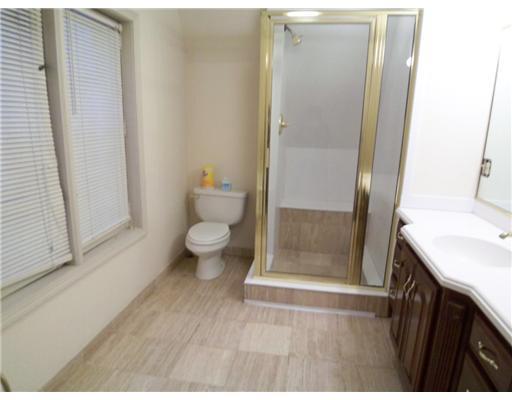 1078 Highland Road Sharon, PA 16146 - Photo 14 of 17 Full Bath.