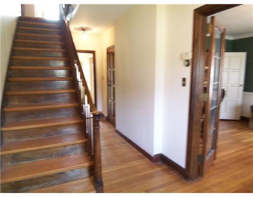 1078 Highland Road Sharon, PA 16146 - Photo 8 of 17 Entry/Foyer.