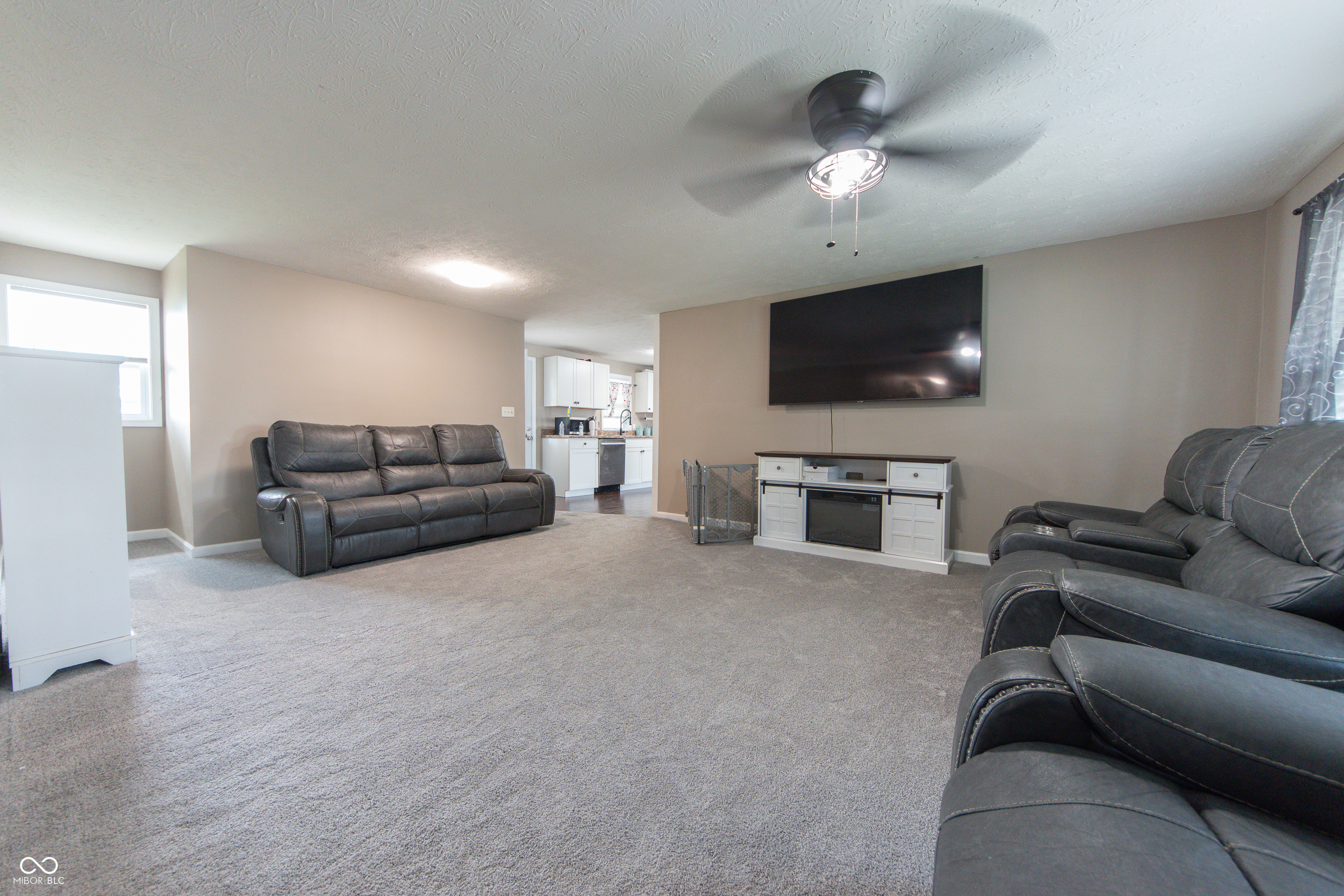 649 Collier Street Columbus, IN 47201 - Photo 7 of 28