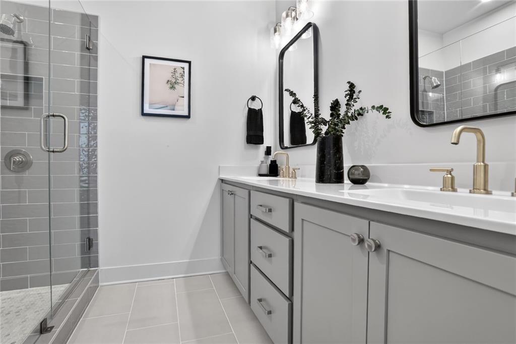 1291 Longreen Terrace Northwest, Unit 7 Atlanta, GA 30318 - Photo 14 of 24