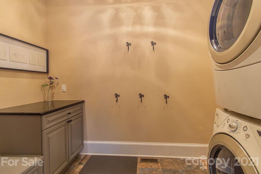 2132 Rolston Drive Charlotte, NC 28207 - Photo 18 of 48 a utility room with dryer and washer