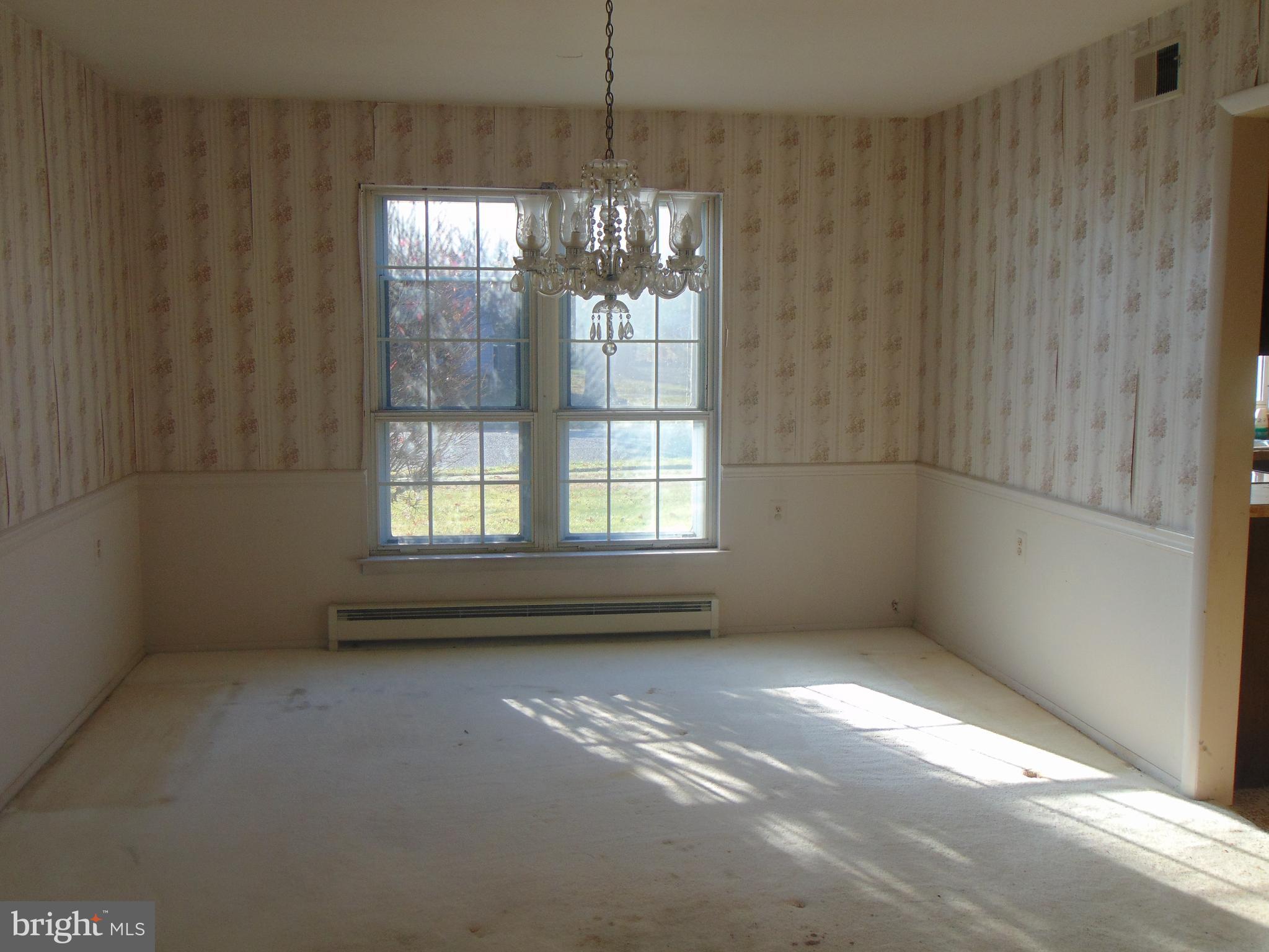 24 Windsor Road Southampton, NJ 08088 - Photo 4 of 13 Dining Room