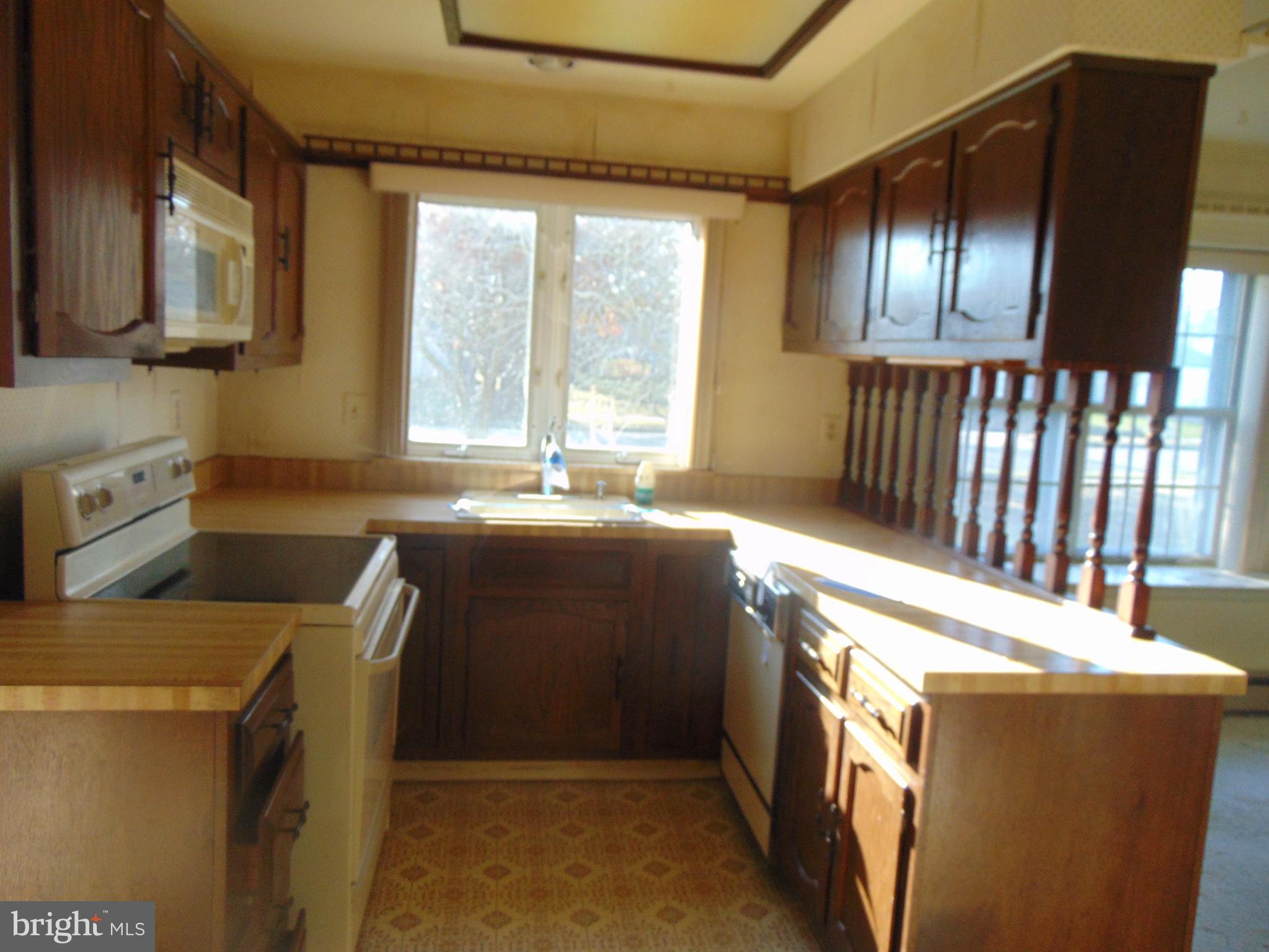 24 Windsor Road Southampton, NJ 08088 - Photo 5 of 13 Kitchen