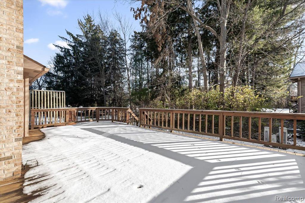 22245 River Ridge Trail Farmington, MI 48335 - Photo 8 of 33