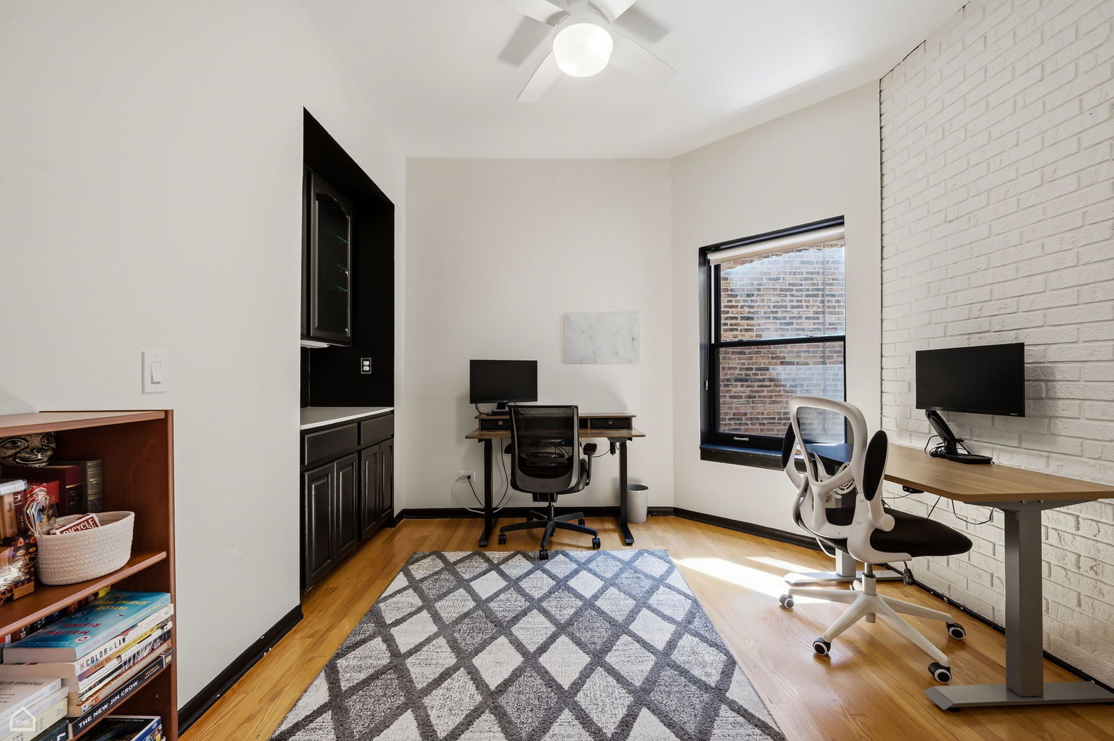 1044 West Byron Street, Unit 2E Chicago, IL 60613 - Photo 11 of 17