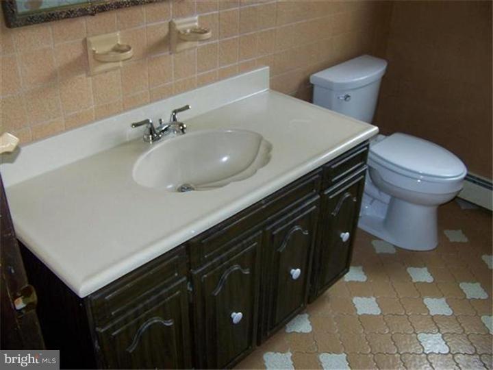 1451 Markley Road Pennsburg, PA 18073 - Photo 12 of 23 Bathroom