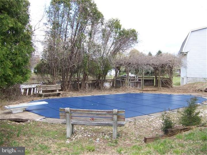 1451 Markley Road Pennsburg, PA 18073 - Photo 4 of 23 Pool