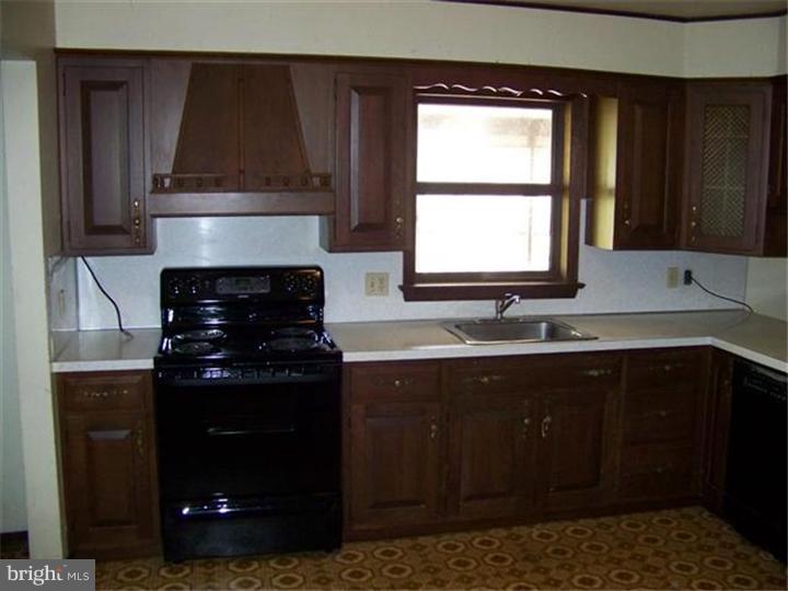 1451 Markley Road Pennsburg, PA 18073 - Photo 8 of 23 Gallery Image 8